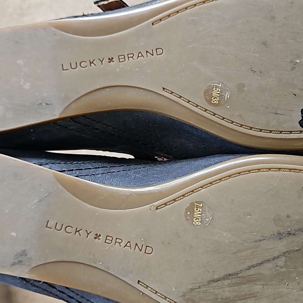 Nwt Lucky Brand ballet flats - Picture 2 of 2